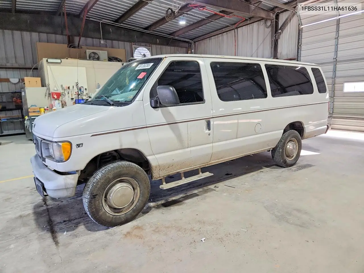 FORD ECONOLINE 2001, VIN 1FBSS31L11HA61636