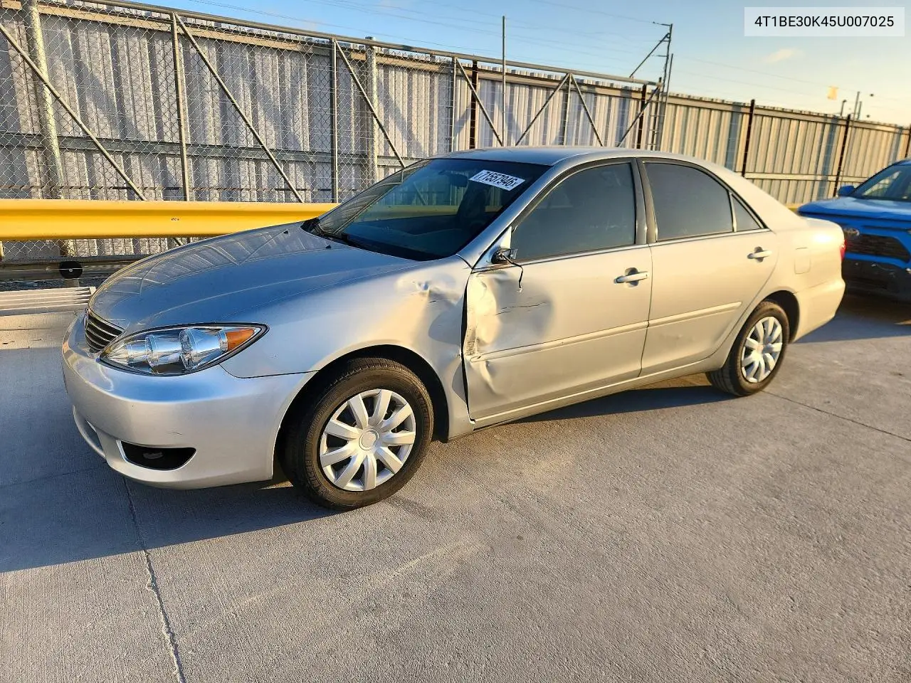 TOYOTA CAMRY 2005, VIN 4T1BE30K45U007025