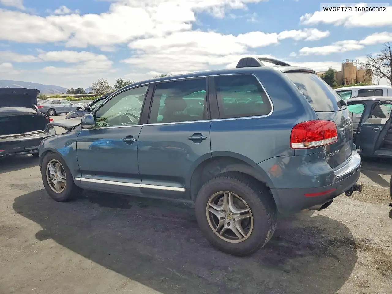 2006 VOLKSWAGEN TOUAREG VIN WVGPT77L36D060382 — фото 2