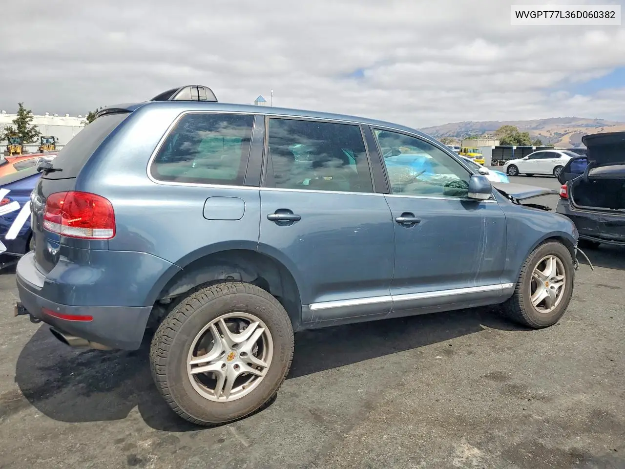 2006 VOLKSWAGEN TOUAREG VIN WVGPT77L36D060382 — фото 3