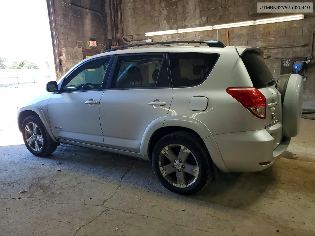 2007 TOYOTA RAV 4 VIN JTMBK32V975020340 — фото 2