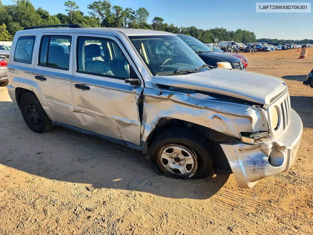 2008 JEEP LIBERTY (PATRIOT) VIN 1J8FT28WX8D706301 — фото 4