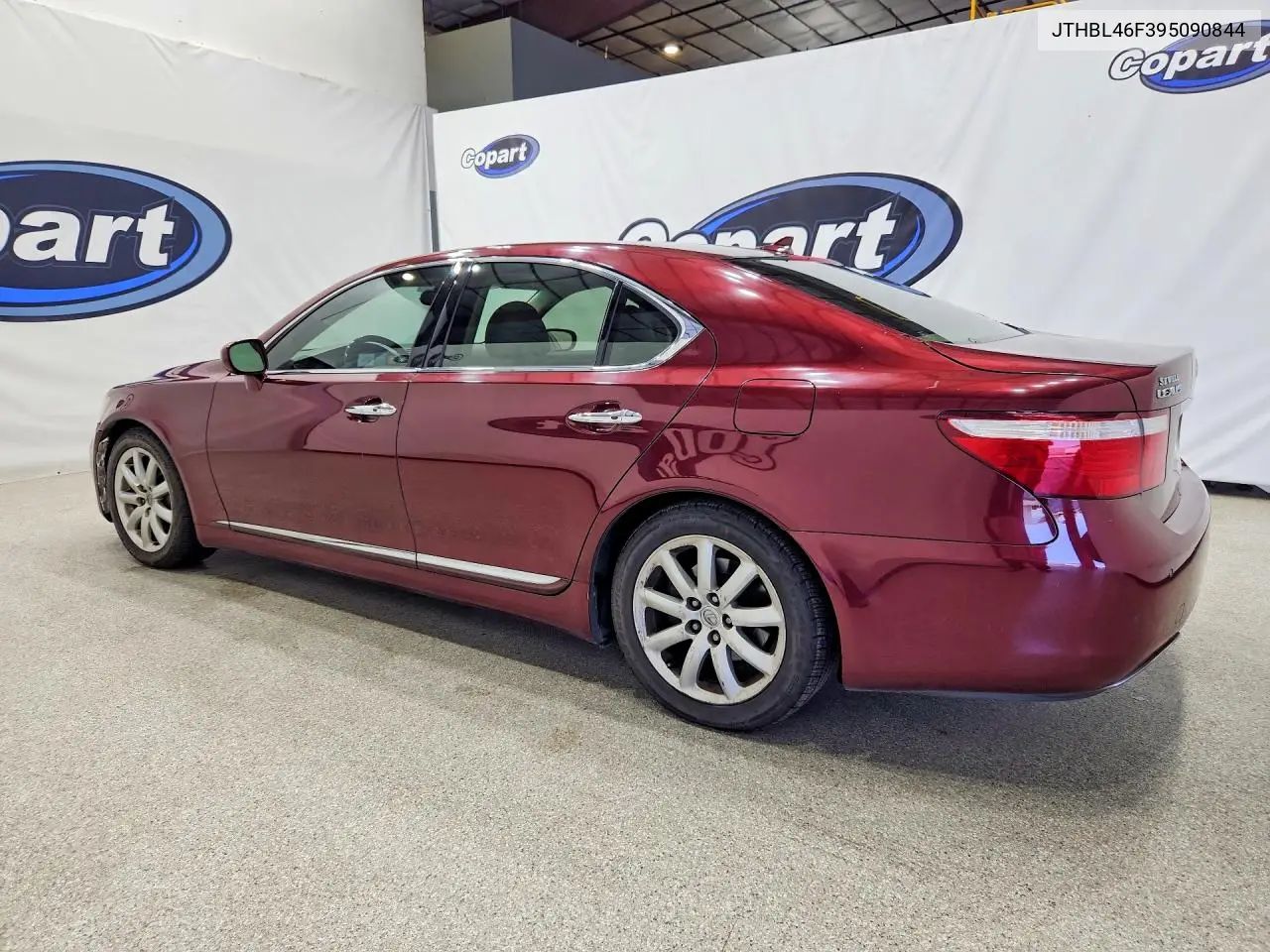 2009 LEXUS LS VIN JTHBL46F395090844 — фото 2