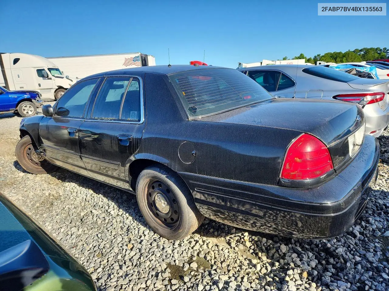 2011 FORD CROWN VICTORIA VIN 2FABP7BV4BX135563 — фото 2