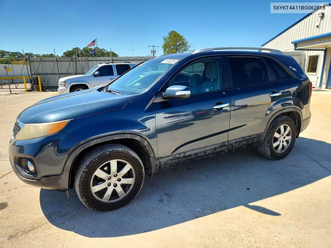 KIA SORENTO 2011, VIN 5XYKT4A11BG062518