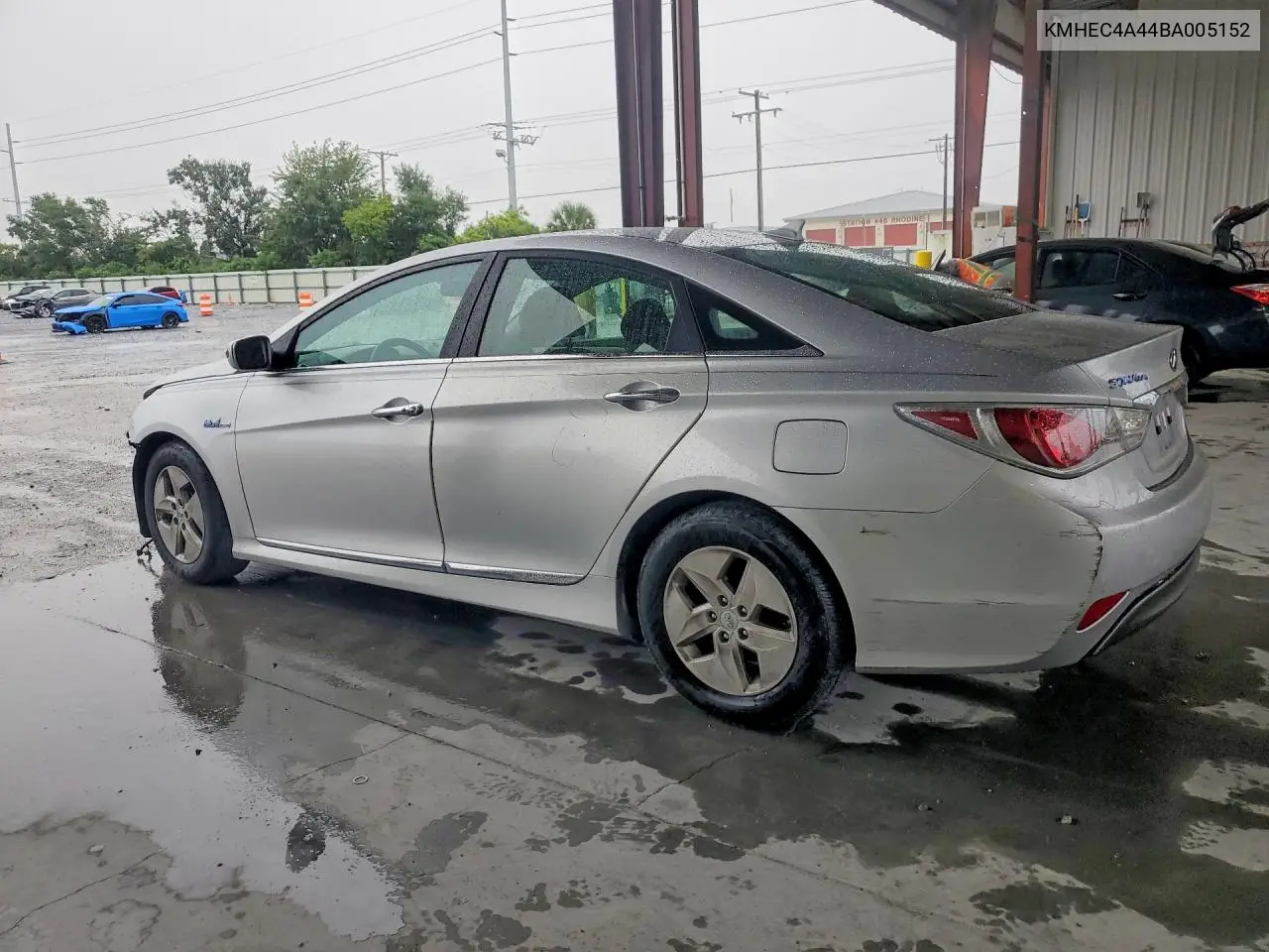 2011 HYUNDAI SONATA VIN KMHEC4A44BA005152 — фото 2
