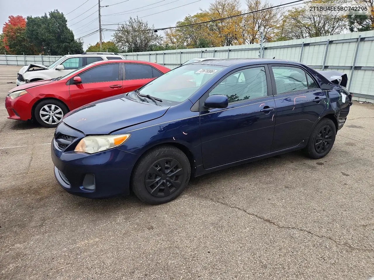 TOYOTA COROLLA 2011, VIN 2T1BU4EE5BC742296