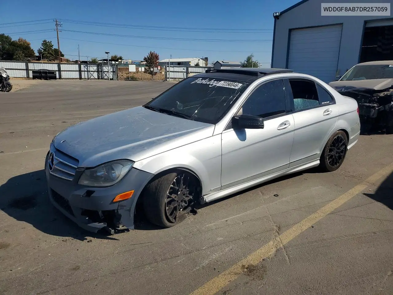 MERCEDES C-KLASSE 2013, VIN WDDGF8AB7DR257059