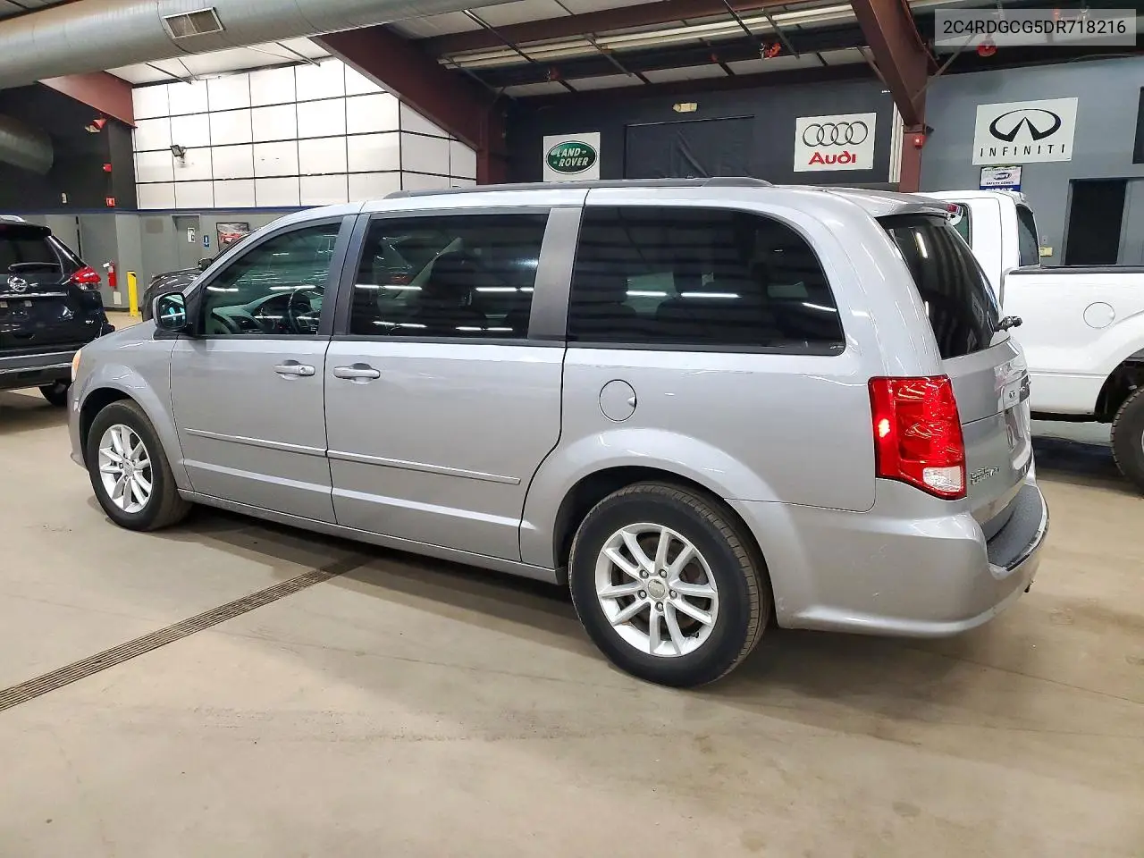 2013 DODGE CARAVAN VIN 2C4RDGCG5DR718216 — фото 2