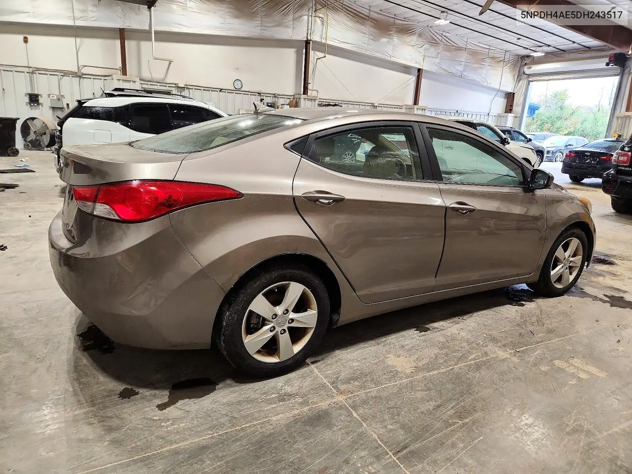 2013 HYUNDAI ELANTRA VIN 5NPDH4AE5DH243517 — фото 3