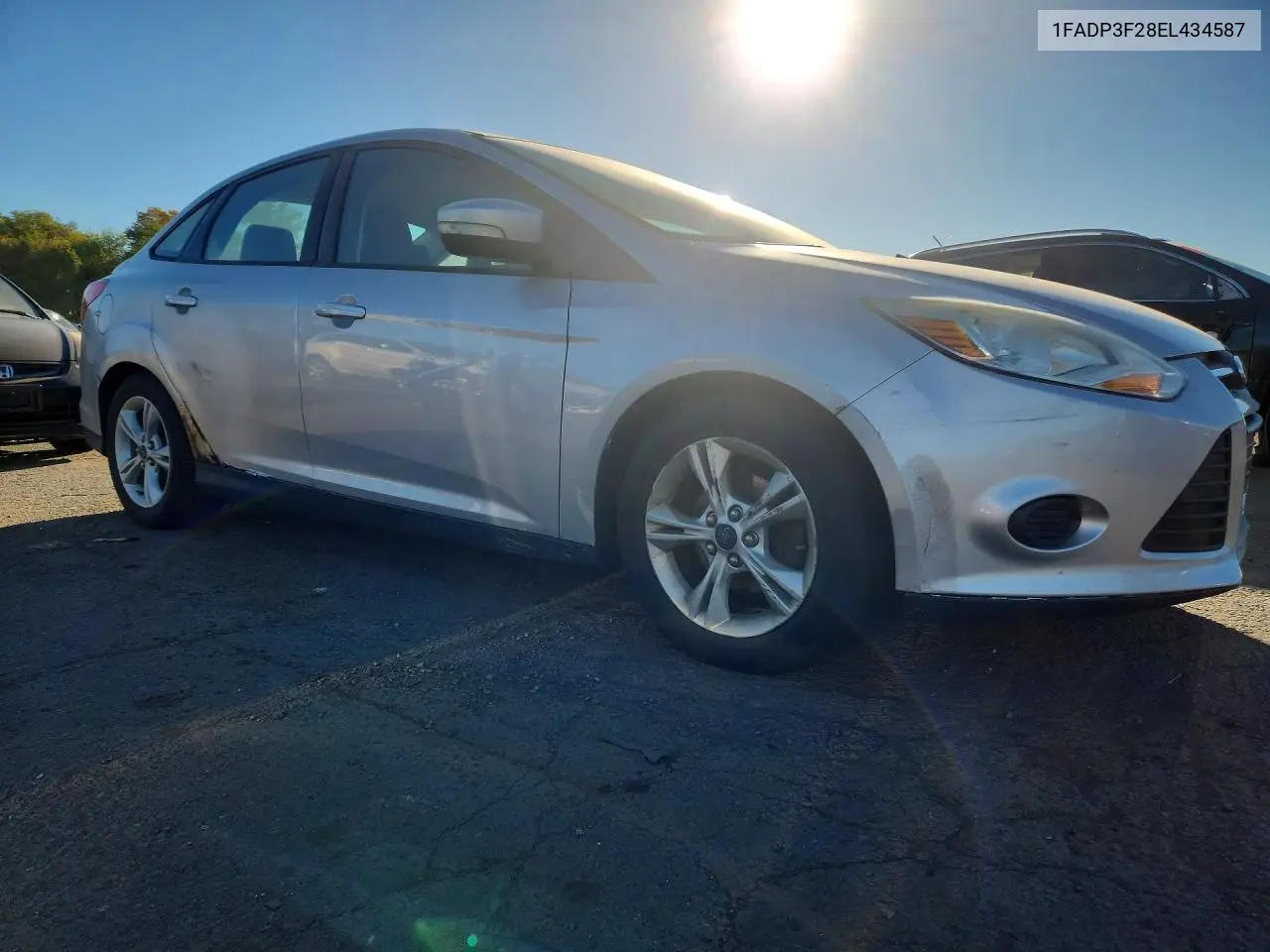 2014 FORD FOCUS VIN 1FADP3F28EL434587 — фото 4