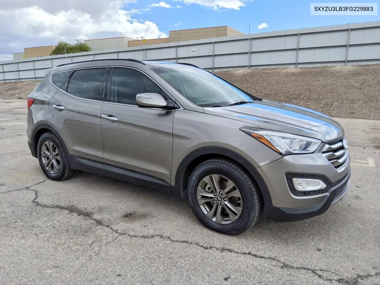HYUNDAI SANTA FE 2015, VIN 5XYZU3LB3FG229883