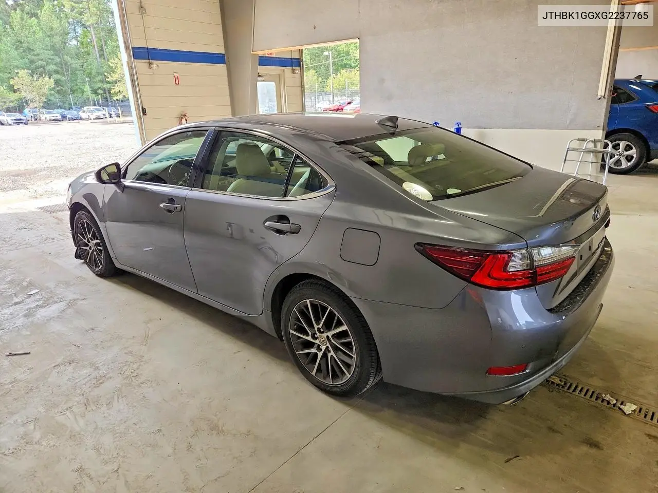 2015 LEXUS ES VIN JTHBK1GGXG2237765 — фото 2