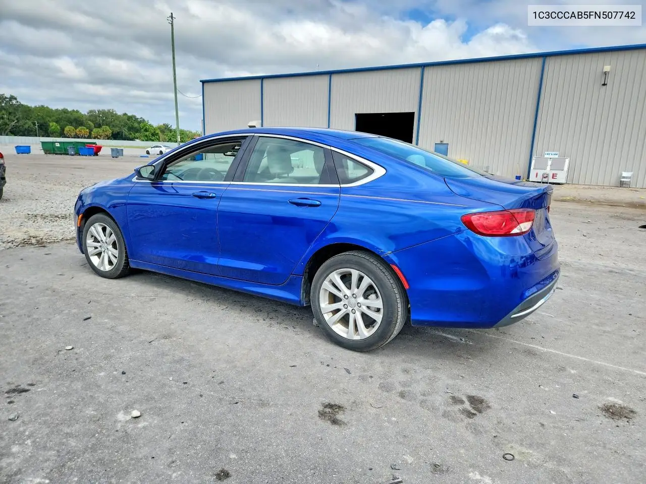 2015 CHRYSLER 200 VIN 1C3CCCAB5FN507742 — фото 2