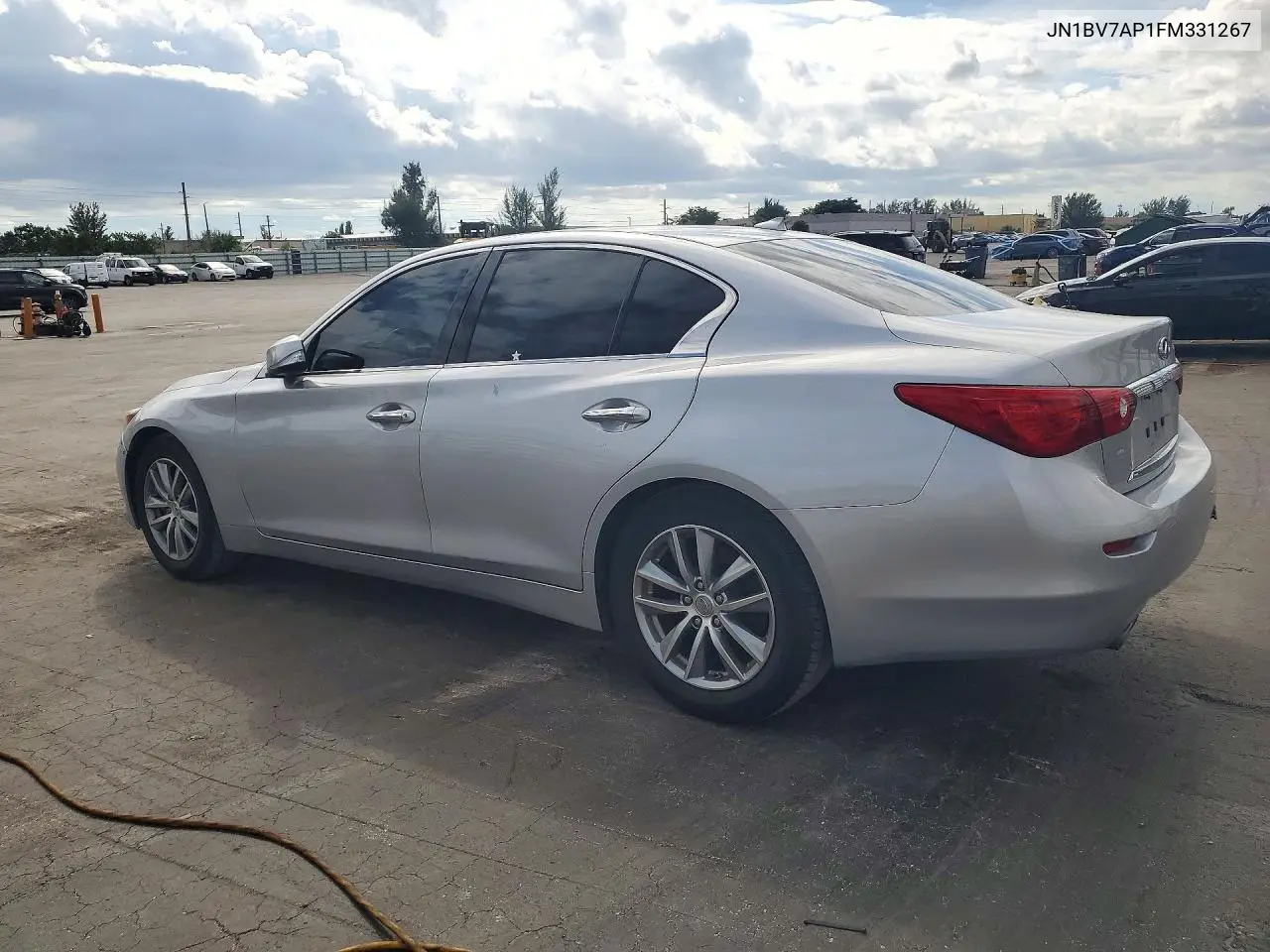 2015 INFINITI Q50 VIN JN1BV7AP1FM331267 — фото 2