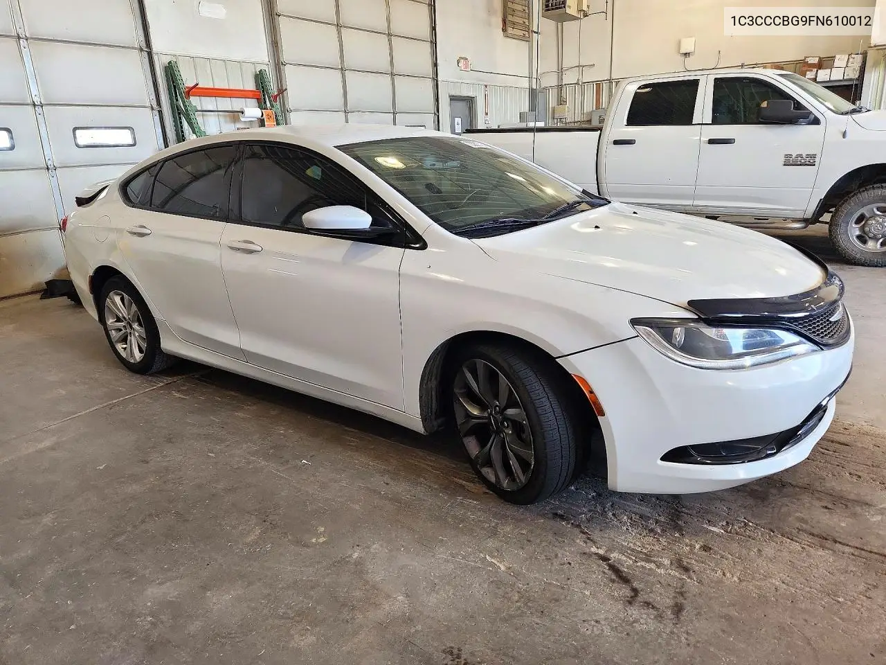 2015 CHRYSLER 200 VIN 1C3CCCBG9FN610012 — фото 4