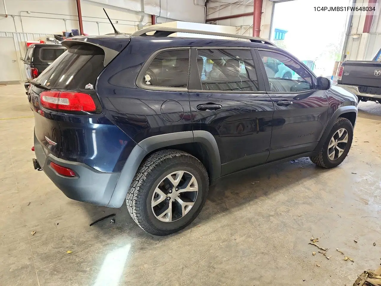 2015 JEEP CHEROKEE VIN 1C4PJMBS1FW648034 — фото 3
