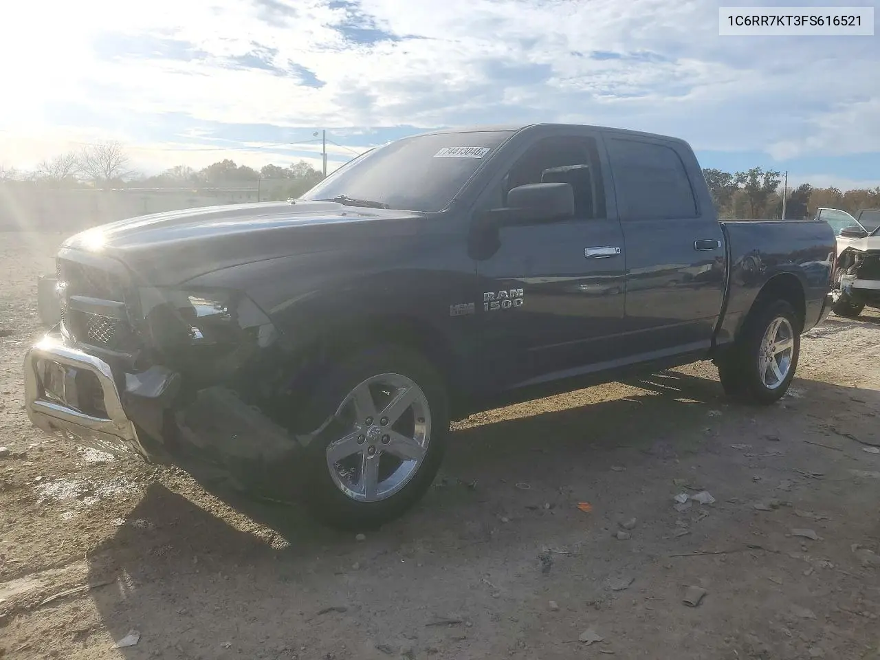 RAM 1500 2015, VIN 1C6RR7KT3FS616521