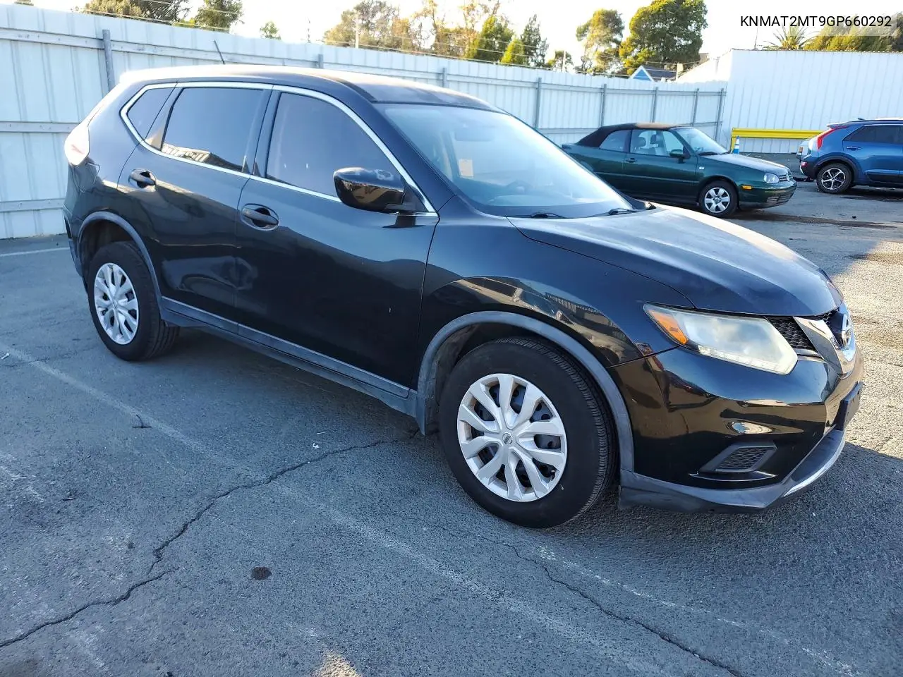 2016 NISSAN ROGUE VIN KNMAT2MT9GP660292 — фото 4