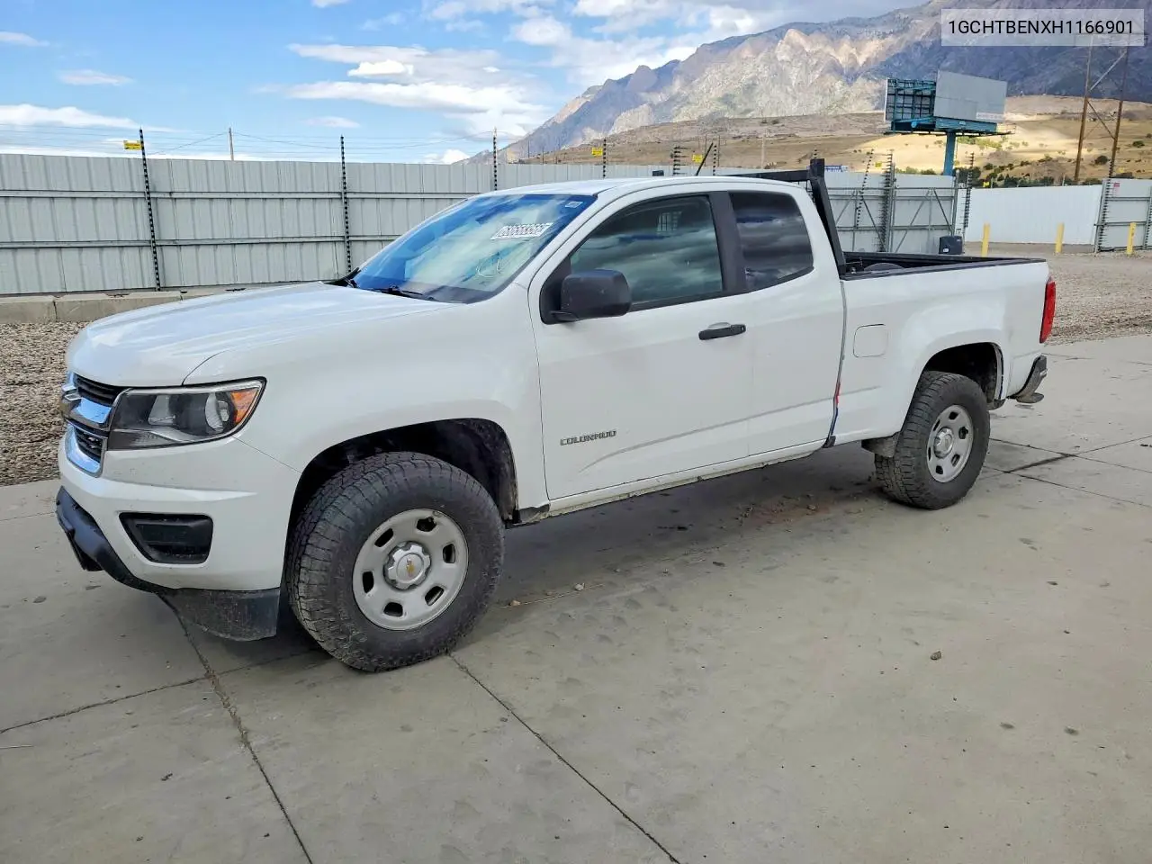 CHEVROLET COLORADO 2017, VIN 1GCHTBENXH1166901