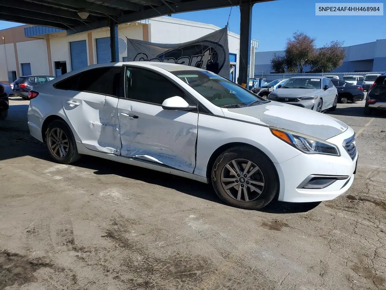 2017 HYUNDAI SONATA VIN 5NPE24AF4HH468984 — фото 4