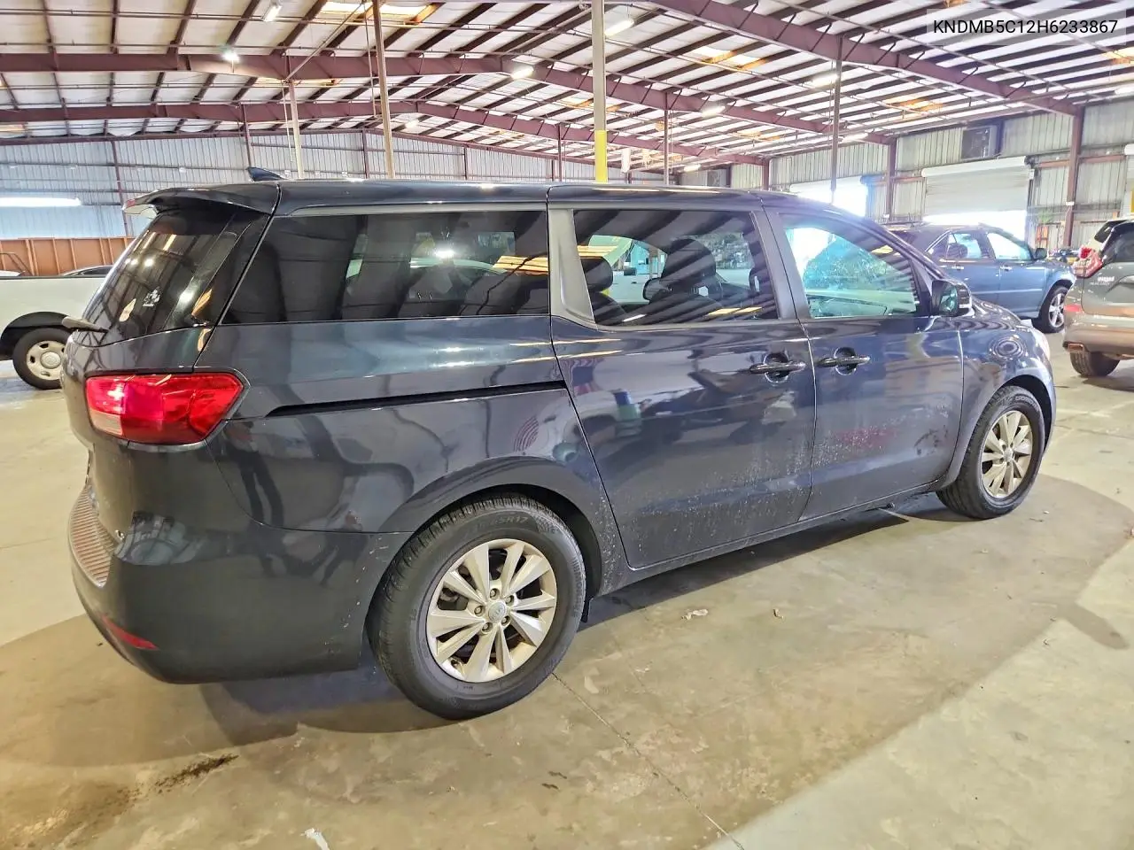 2017 KIA SEDONA VIN KNDMB5C12H6233867 — фото 3