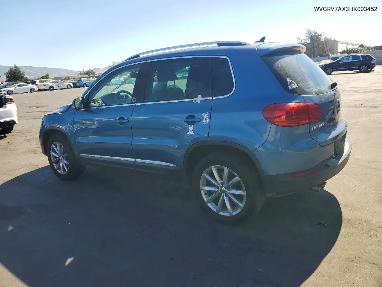 2017 VOLKSWAGEN TIGUAN VIN WVGRV7AX3HK003452 — фото 2
