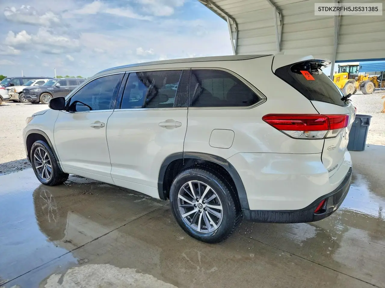 2018 TOYOTA HIGHLANDER VIN 5TDKZRFH5JS531385 — фото 2