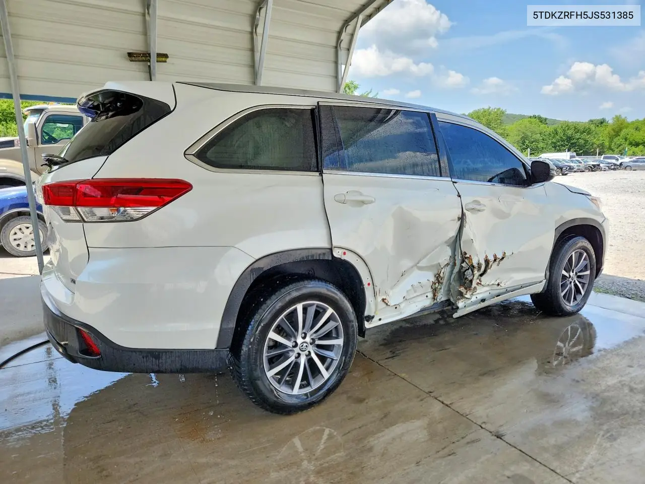 2018 TOYOTA HIGHLANDER VIN 5TDKZRFH5JS531385 — фото 3