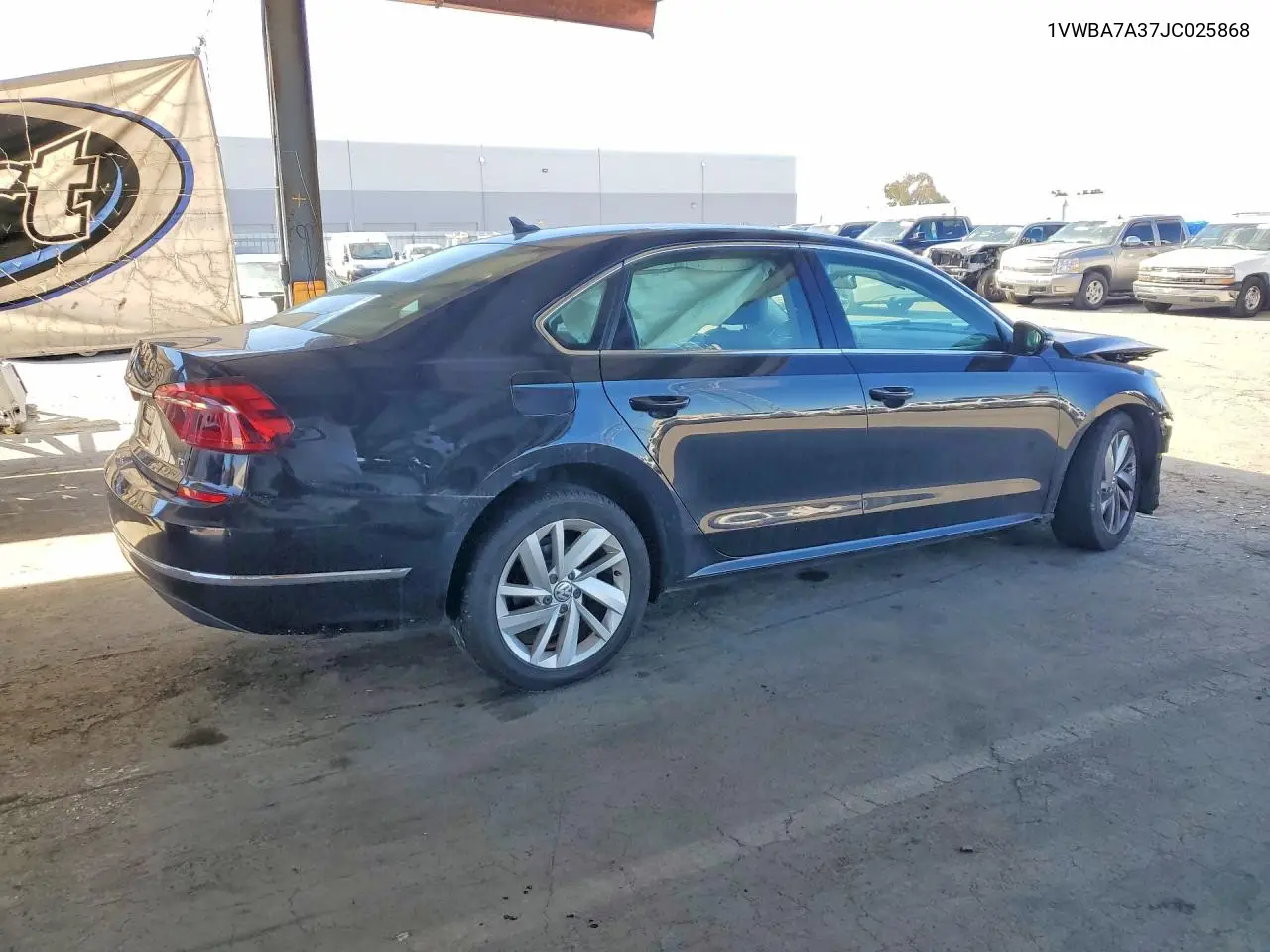 2018 VOLKSWAGEN PASSAT VIN 1VWBA7A37JC025868 — фото 3