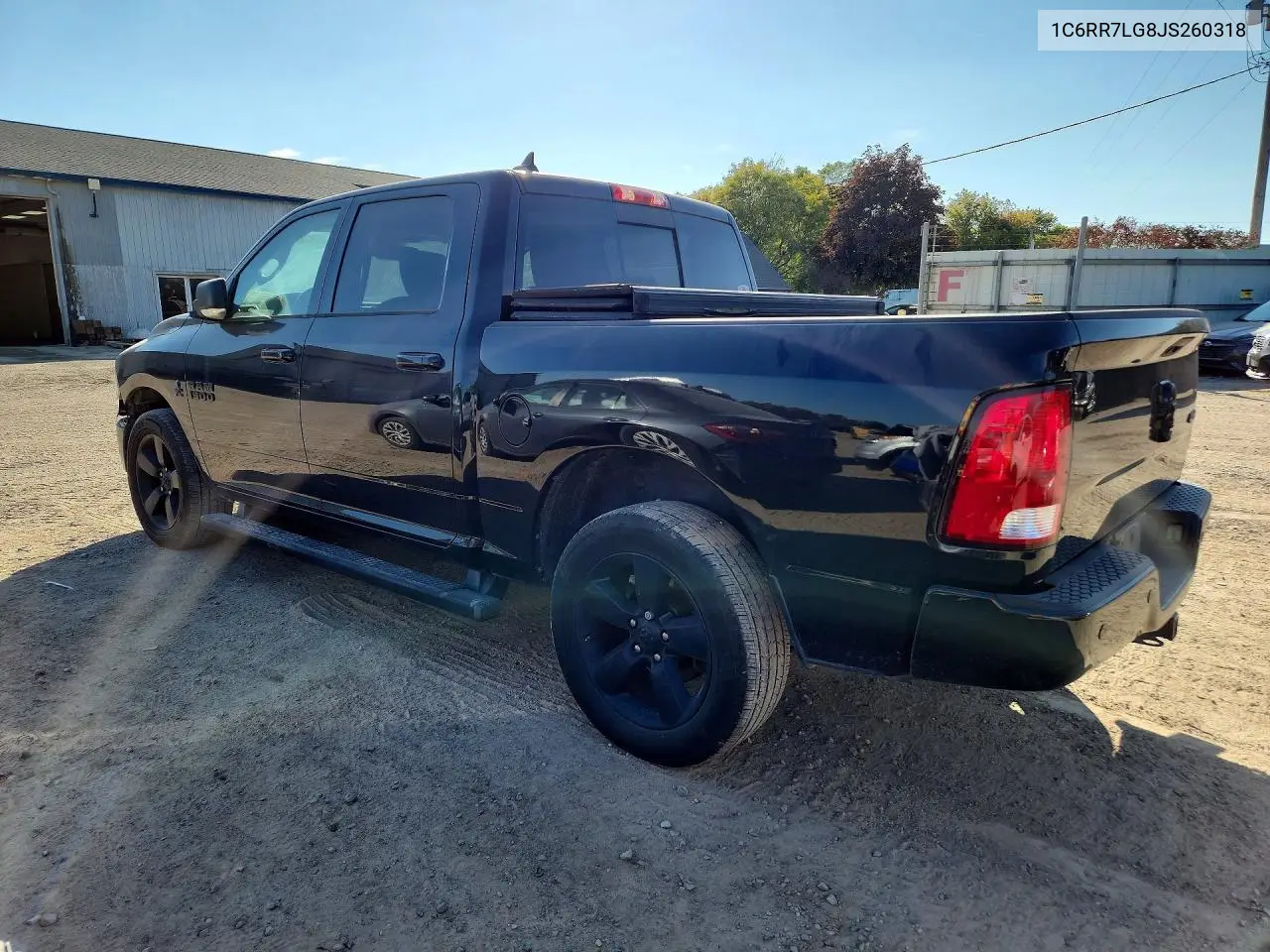 2018 RAM 1500 VIN 1C6RR7LG8JS260318 — фото 2