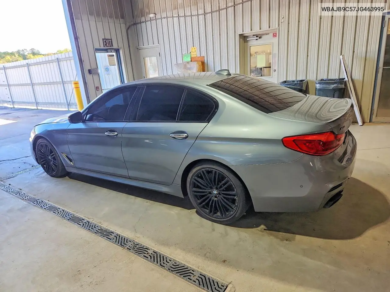 2018 BMW 5ER VIN WBAJB9C57JG463995 — фото 2