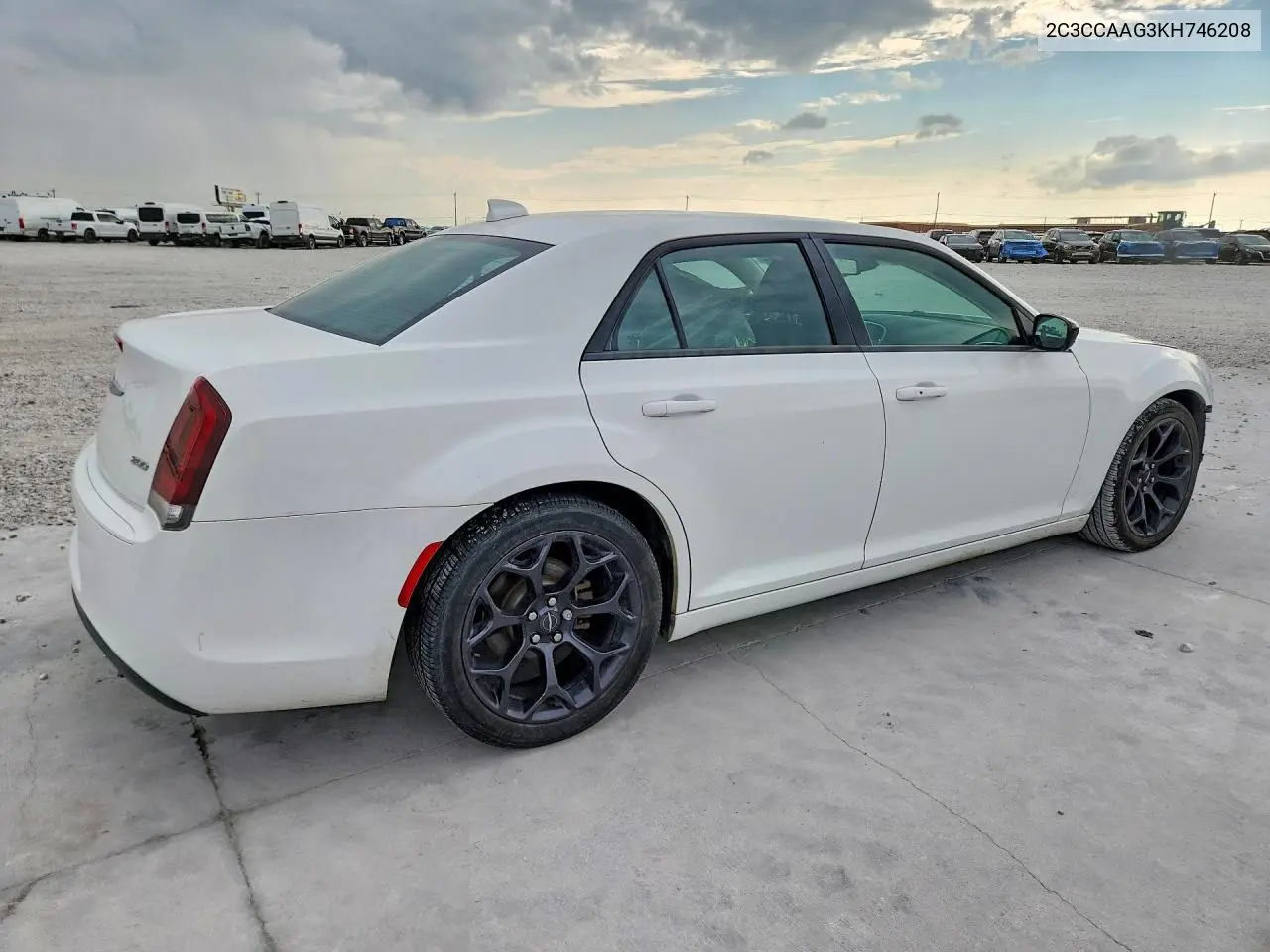 2019 CHRYSLER 300 VIN 2C3CCAAG3KH746208 — фото 3