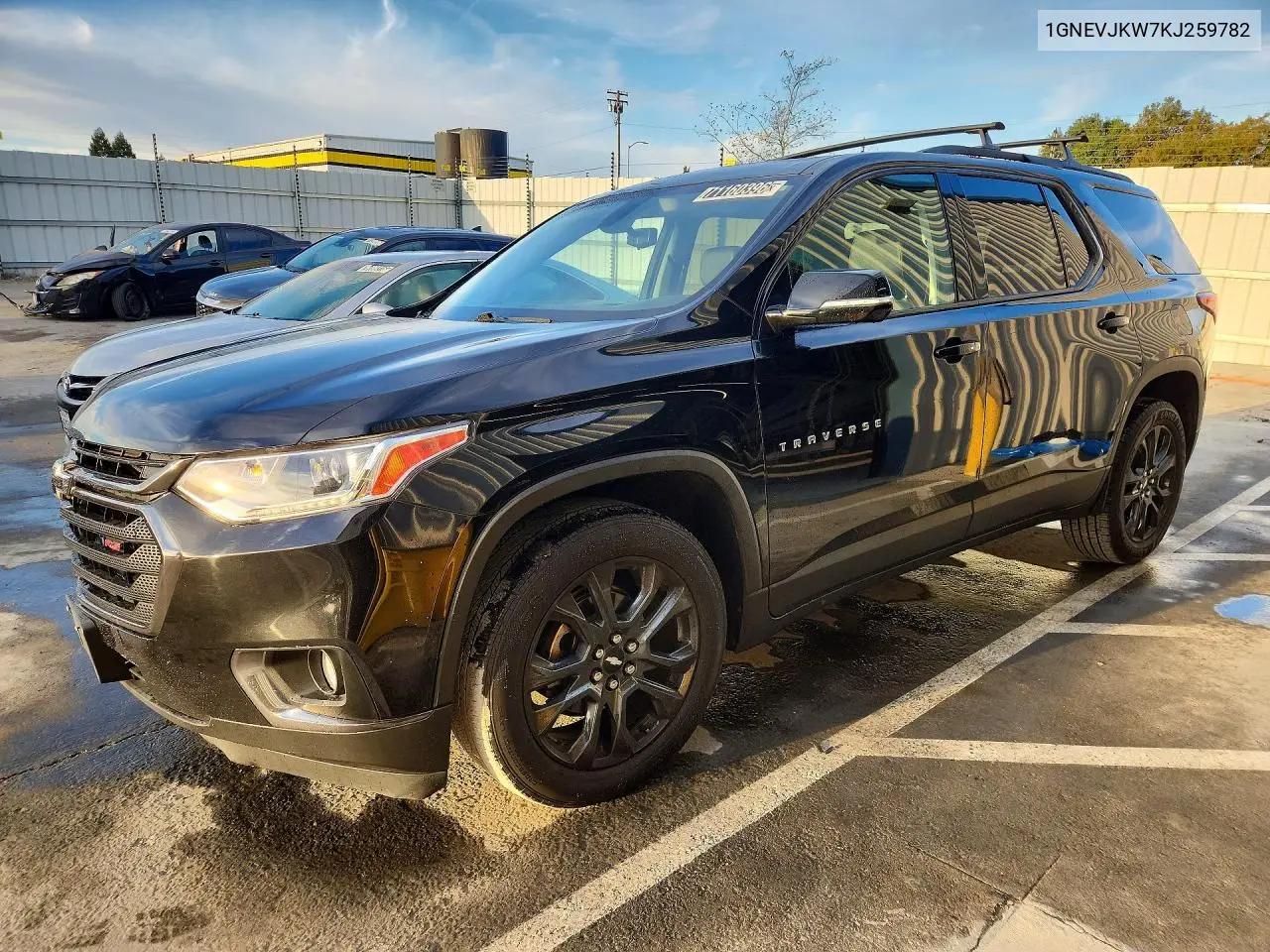 CHEVROLET TRAVERSE 2019, VIN 1GNEVJKW7KJ259782