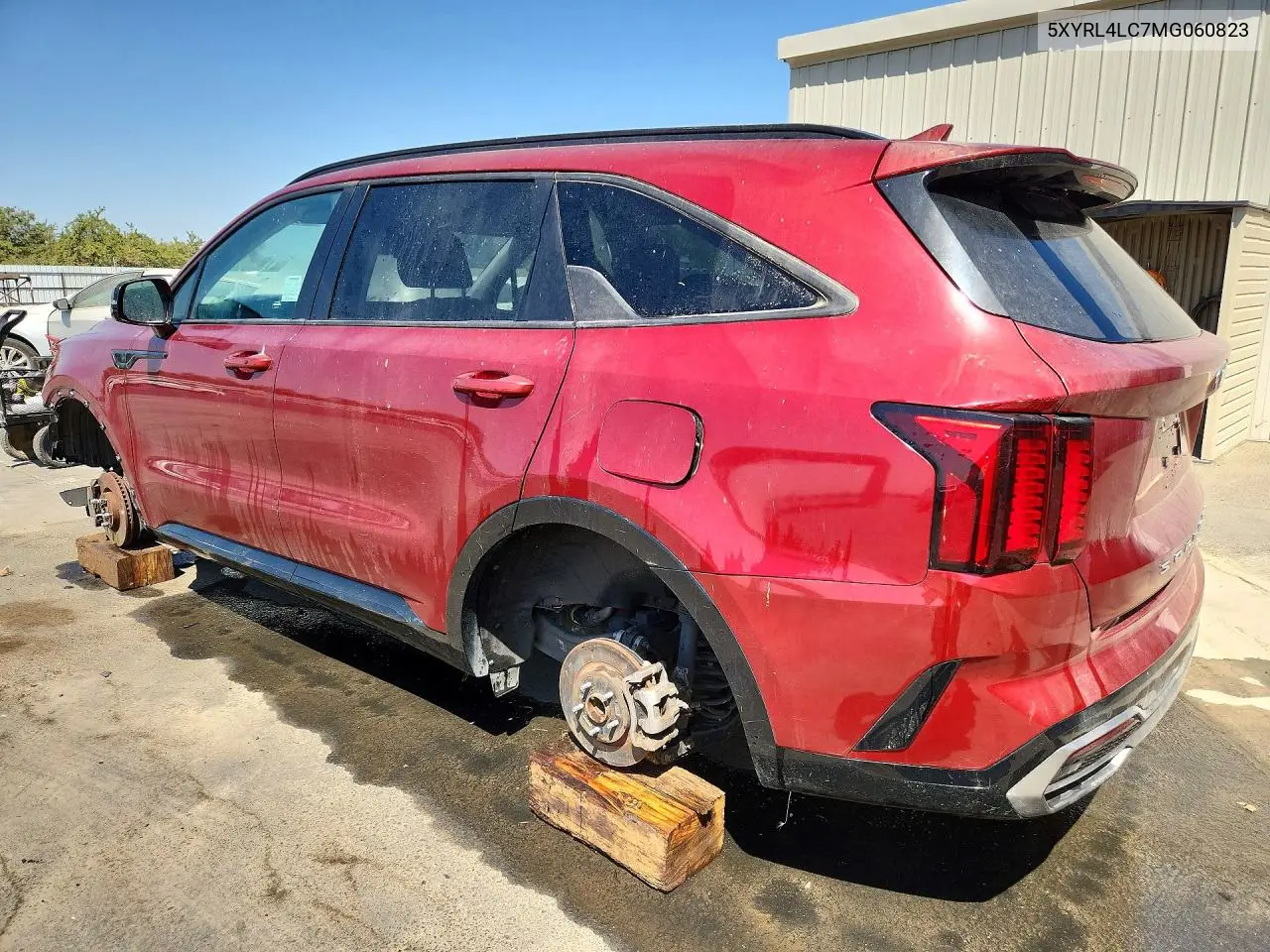 2021 KIA SORENTO VIN 5XYRL4LC7MG060823 — фото 2