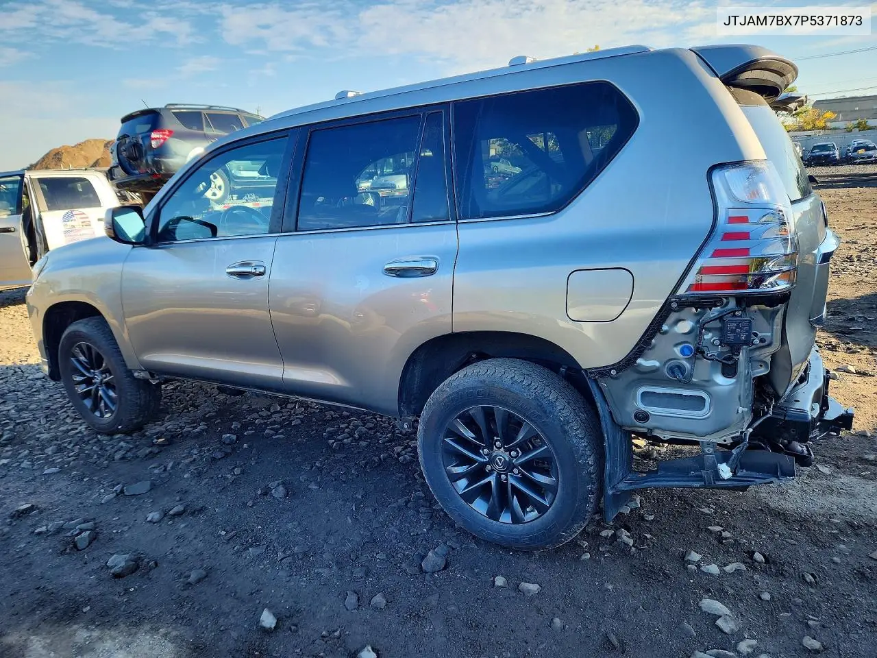 2023 LEXUS GX VIN JTJAM7BX7P5371873 — фото 2