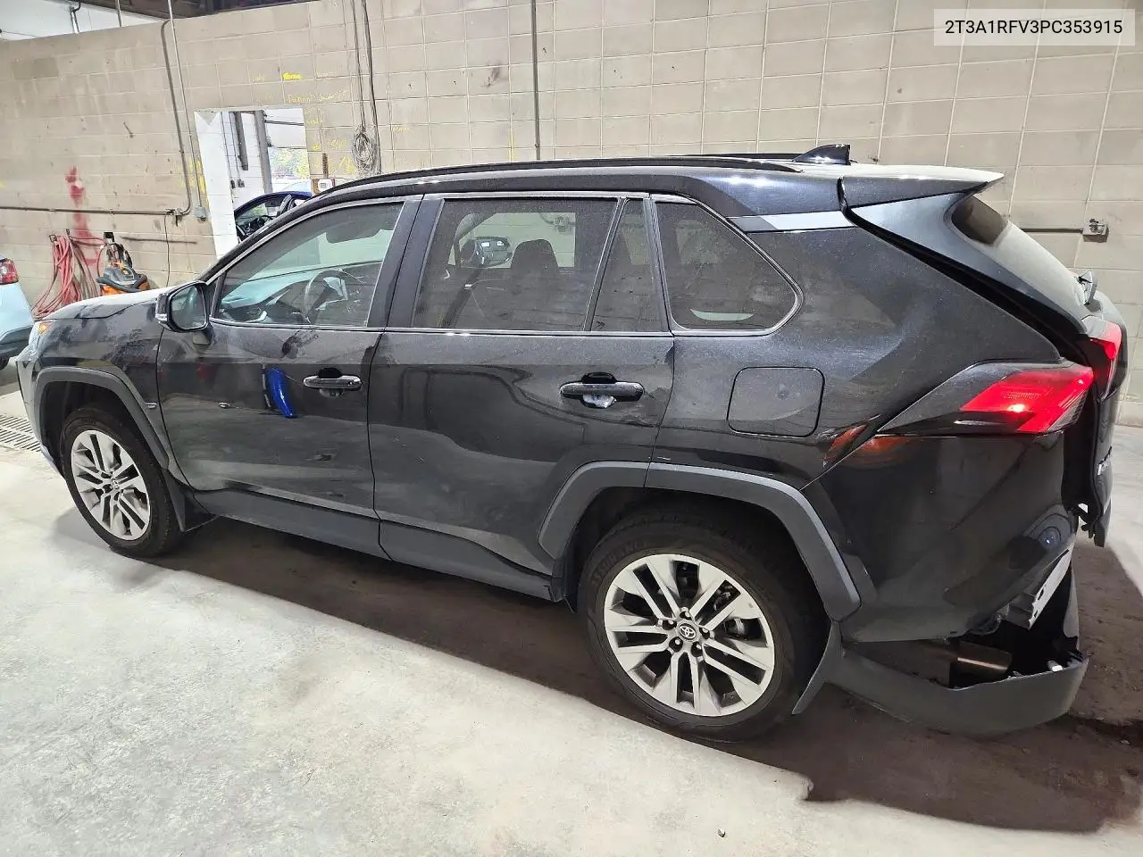 2023 TOYOTA RAV 4 VIN 2T3A1RFV3PC353915 — фото 2