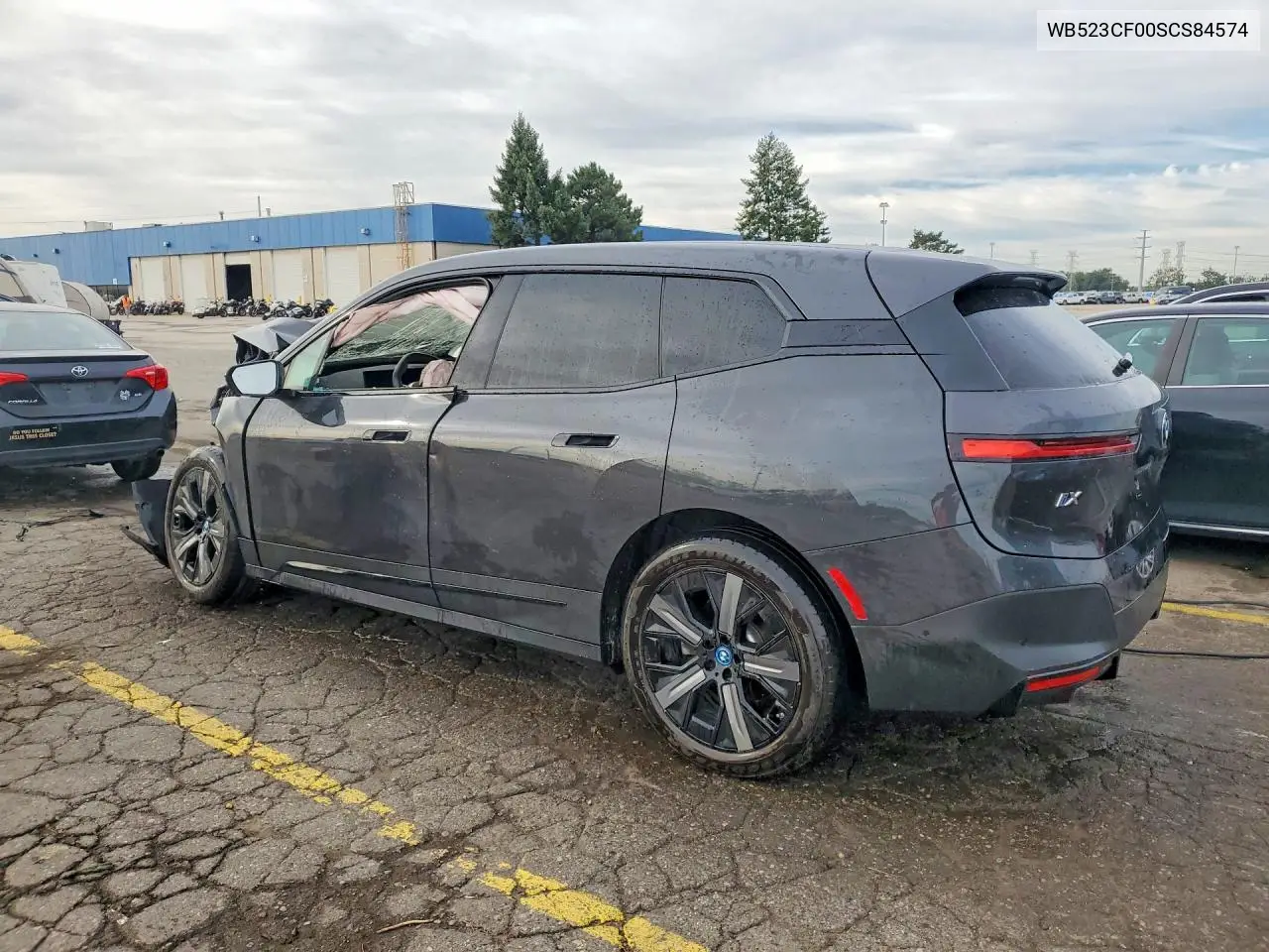 2025 BMW IX VIN WB523CF00SCS84574 — фото 2