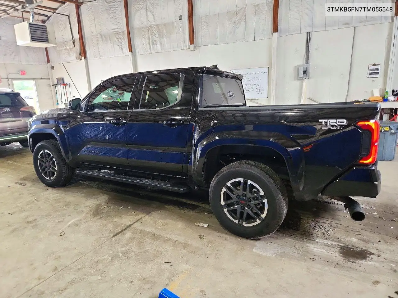 2026 TOYOTA TACOMA VIN 3TMKB5FN7TM055548 — фото 2