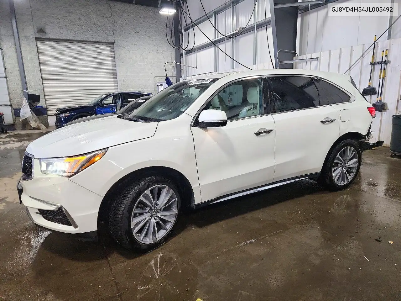 ACURA MDX 2018, VIN 5J8YD4H54JL005492