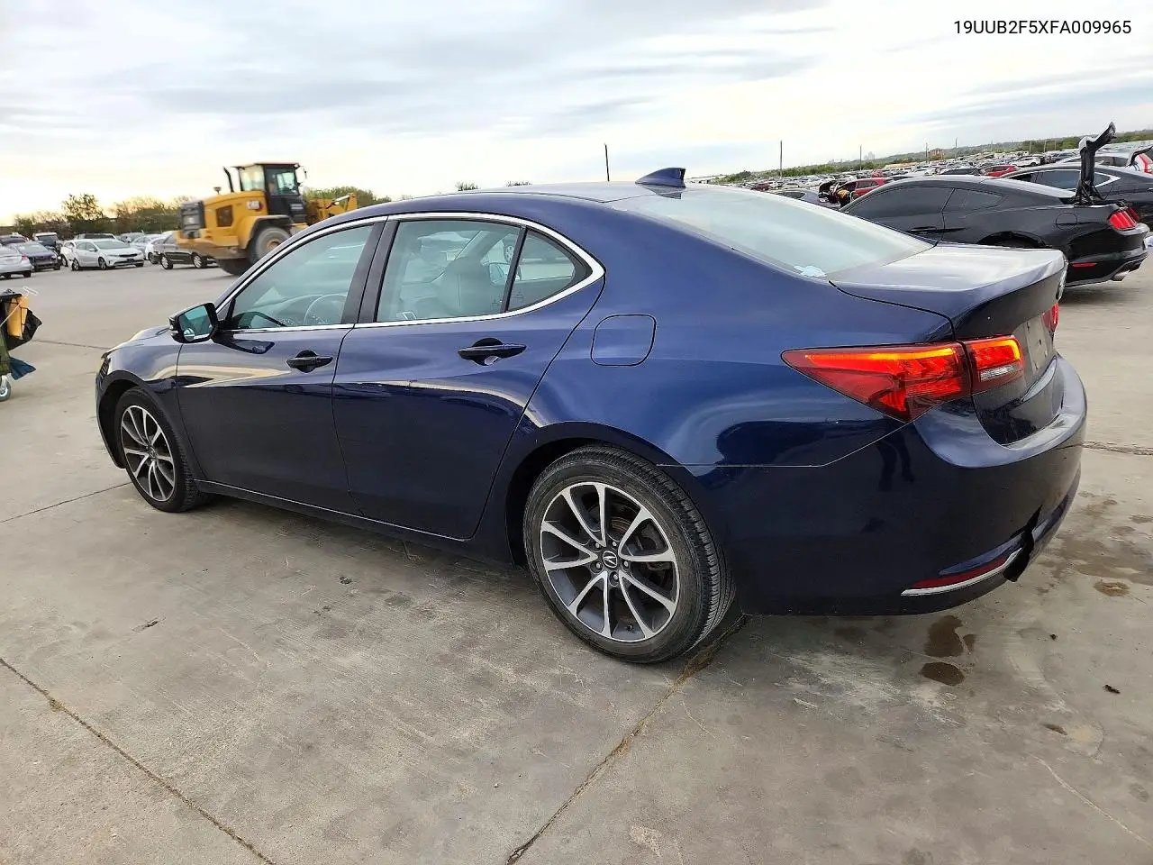 2015 ACURA TLX VIN 19UUB2F5XFA009965 — фото 2