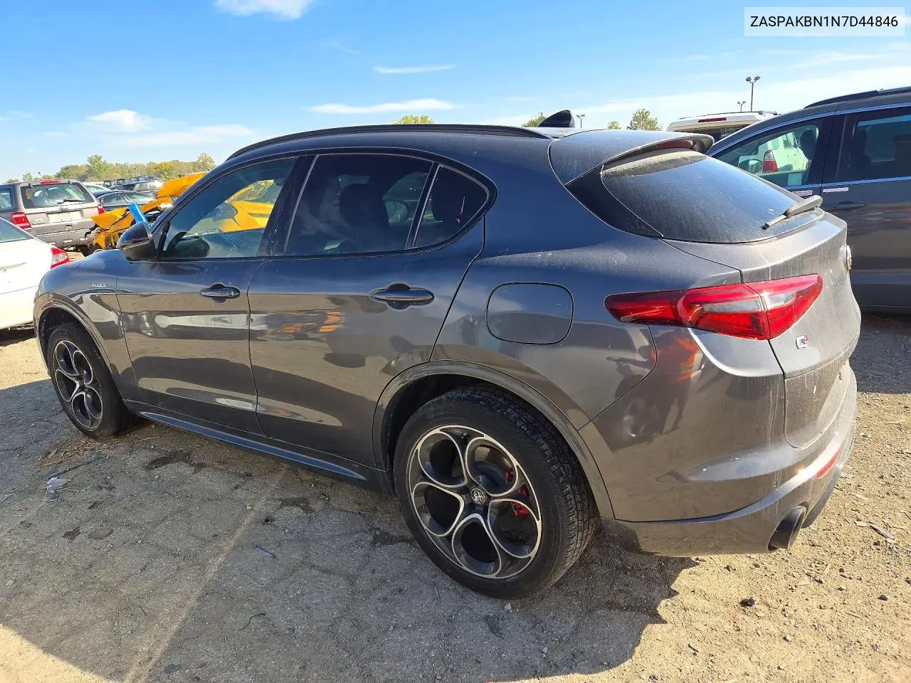 2022 ALFA ROMEO STELVIO VIN ZASPAKBN1N7D44846 — фото 2