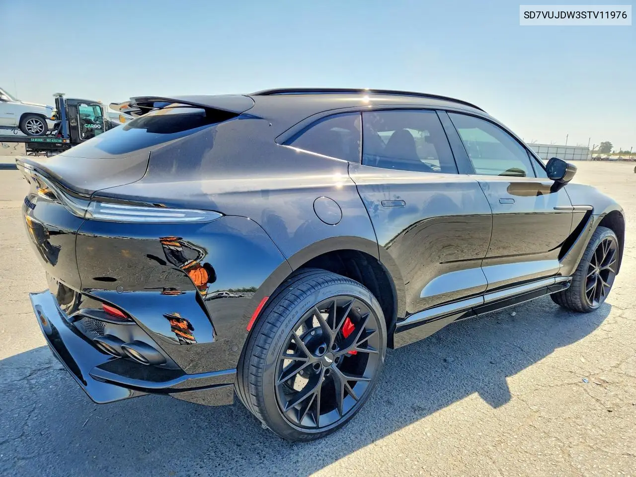 2025 ASTON MARTIN DBX VIN SD7VUJDW3STV11976 — фото 3