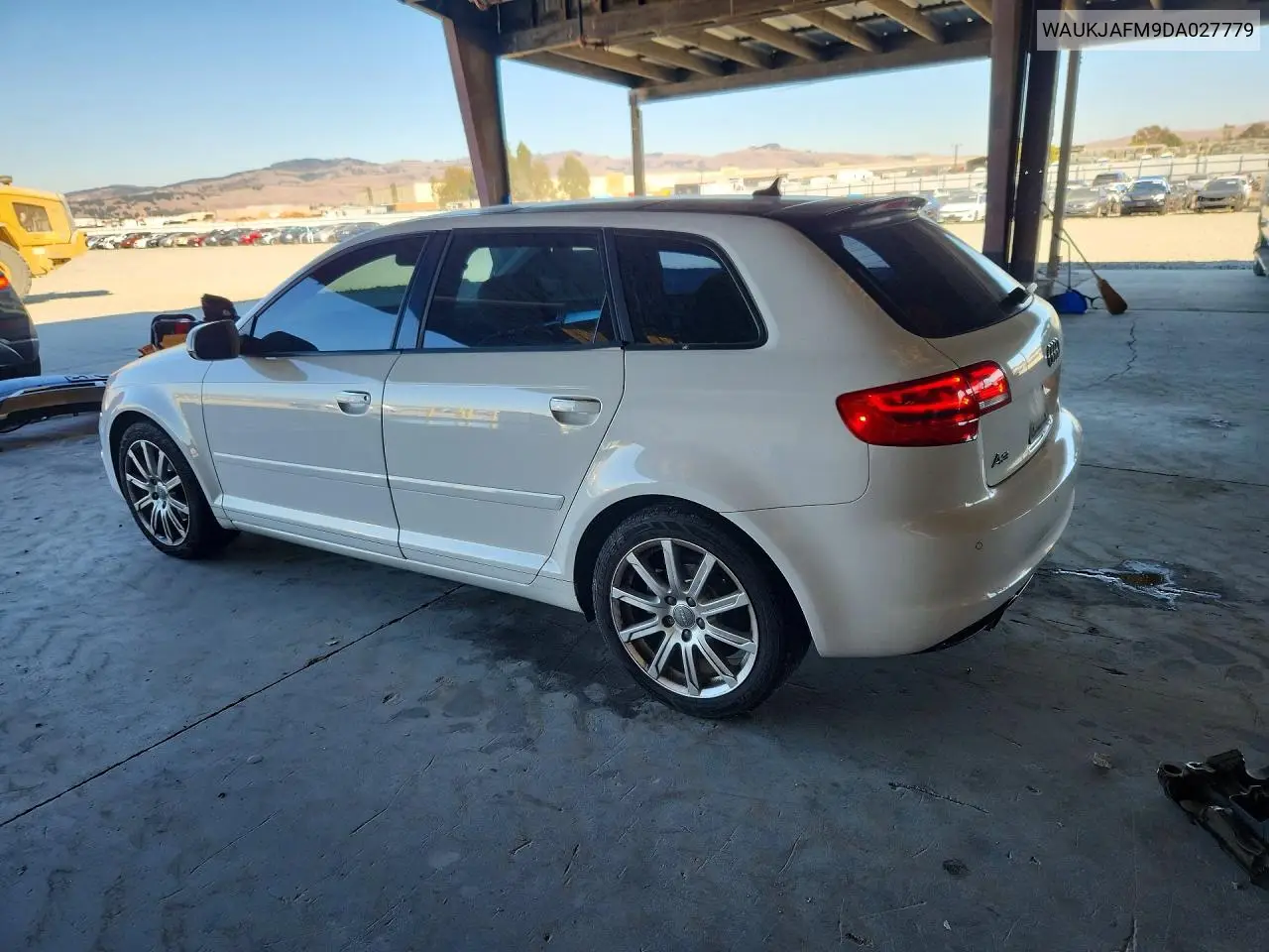 2013 AUDI A3 VIN WAUKJAFM9DA027779 — фото 2