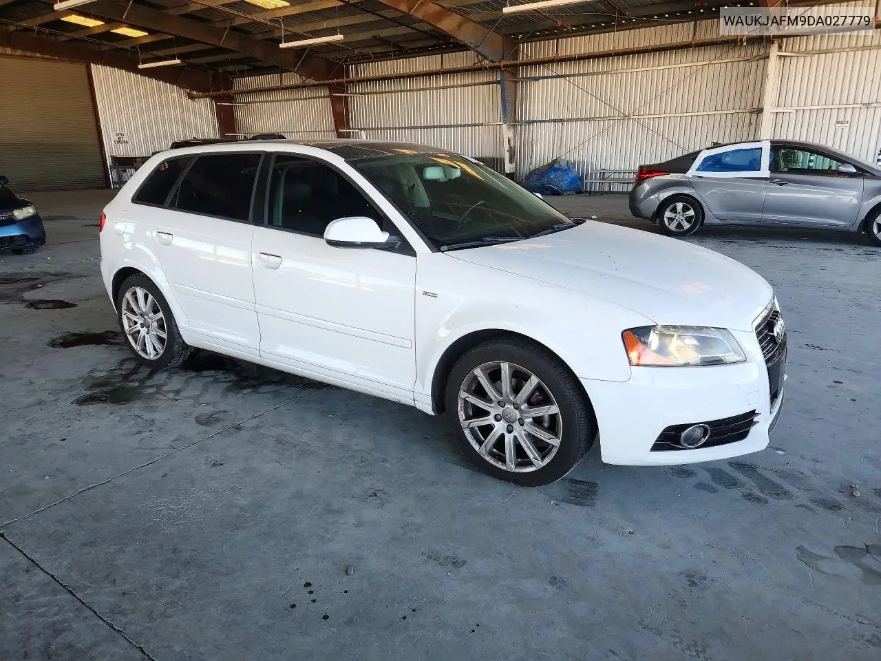 2013 AUDI A3 VIN WAUKJAFM9DA027779 — фото 4