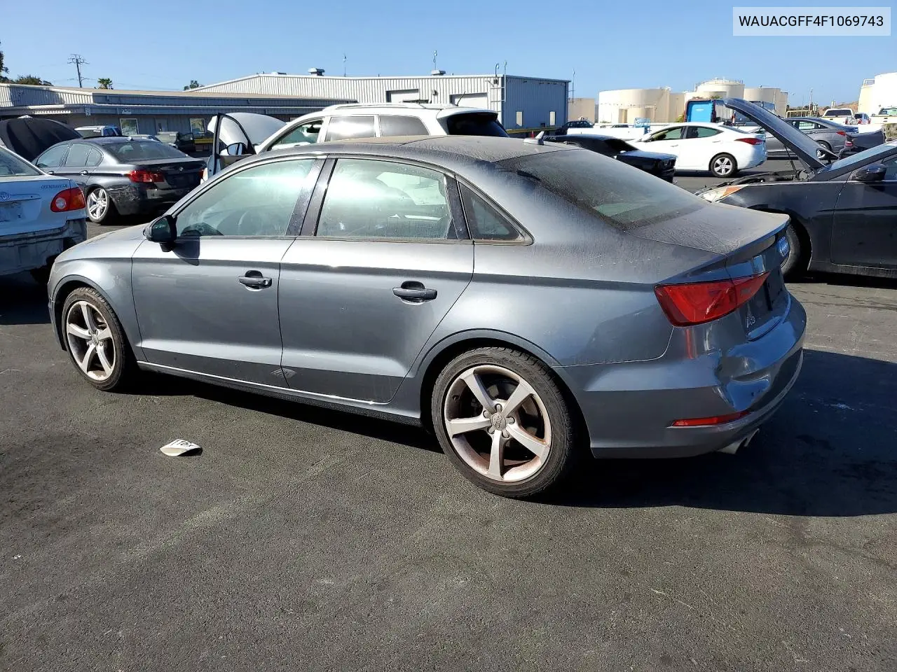 2015 AUDI A3 VIN WAUACGFF4F1069743 — фото 2