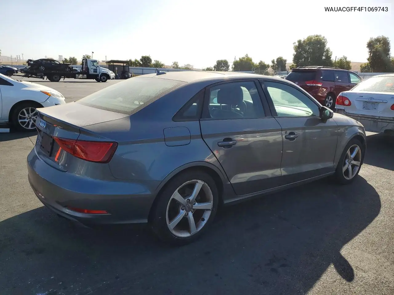 2015 AUDI A3 VIN WAUACGFF4F1069743 — фото 3