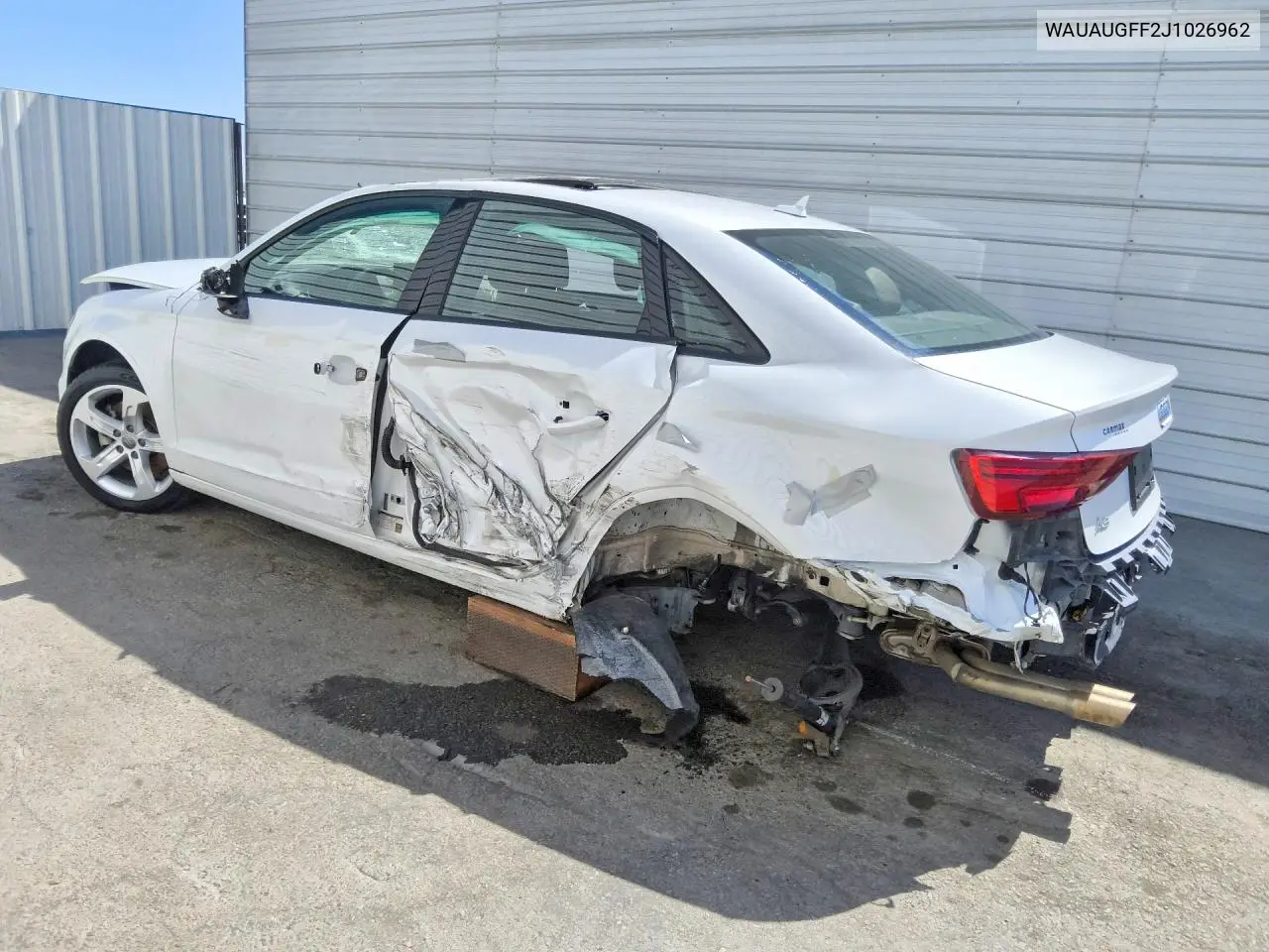 2018 AUDI A3 VIN WAUAUGFF2J1026962 — фото 2