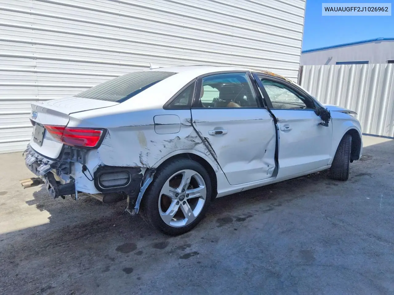 2018 AUDI A3 VIN WAUAUGFF2J1026962 — фото 3