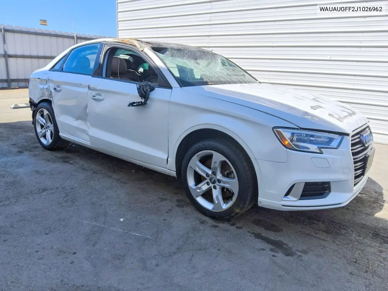 2018 AUDI A3 VIN WAUAUGFF2J1026962 — фото 4